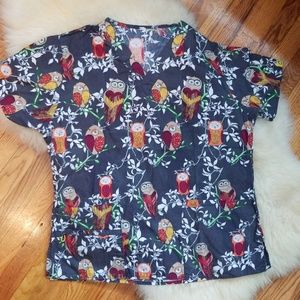 Bonus Pockets! Owl Srub Top